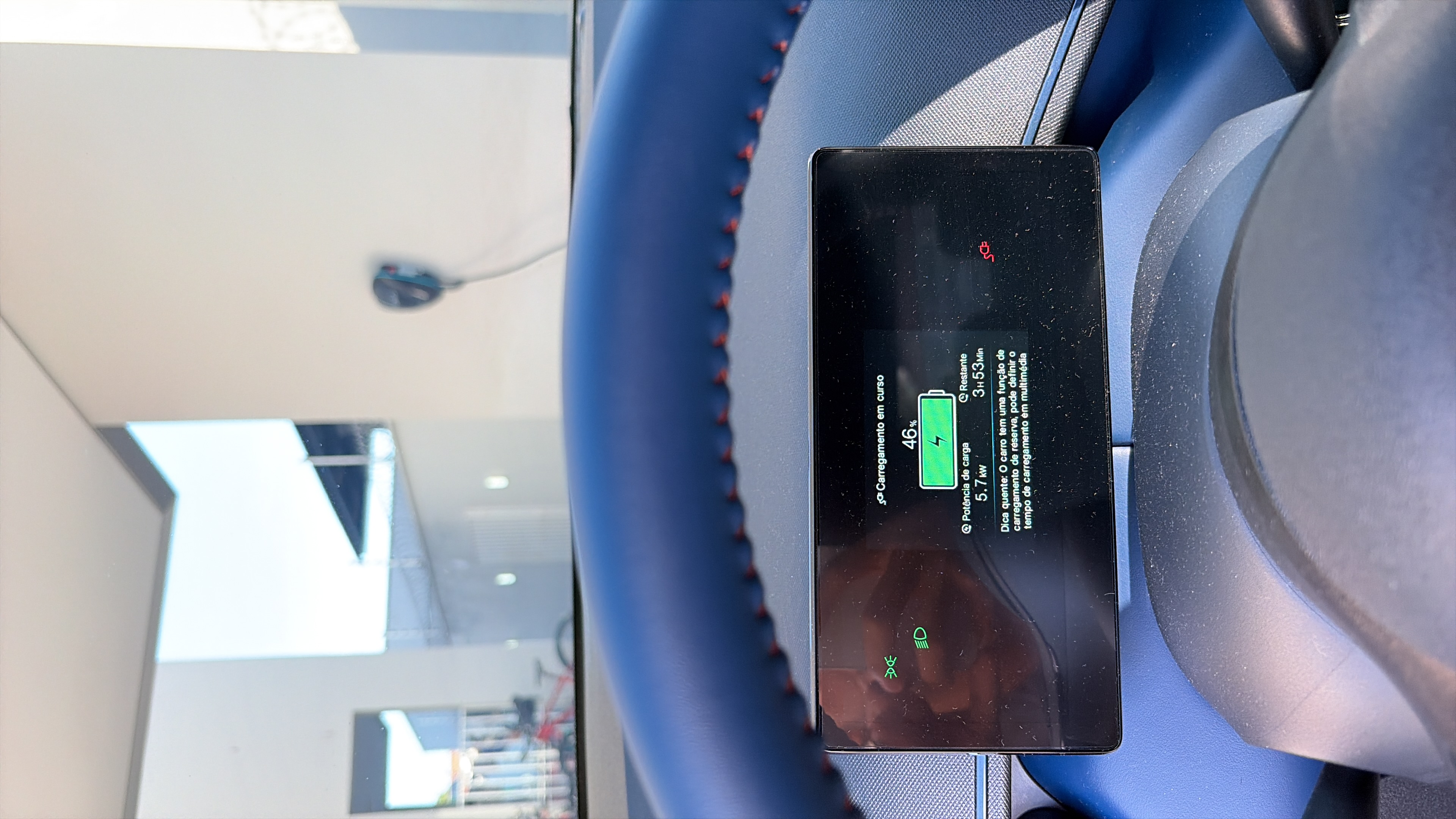 Painel do BYD carregando via wallbox