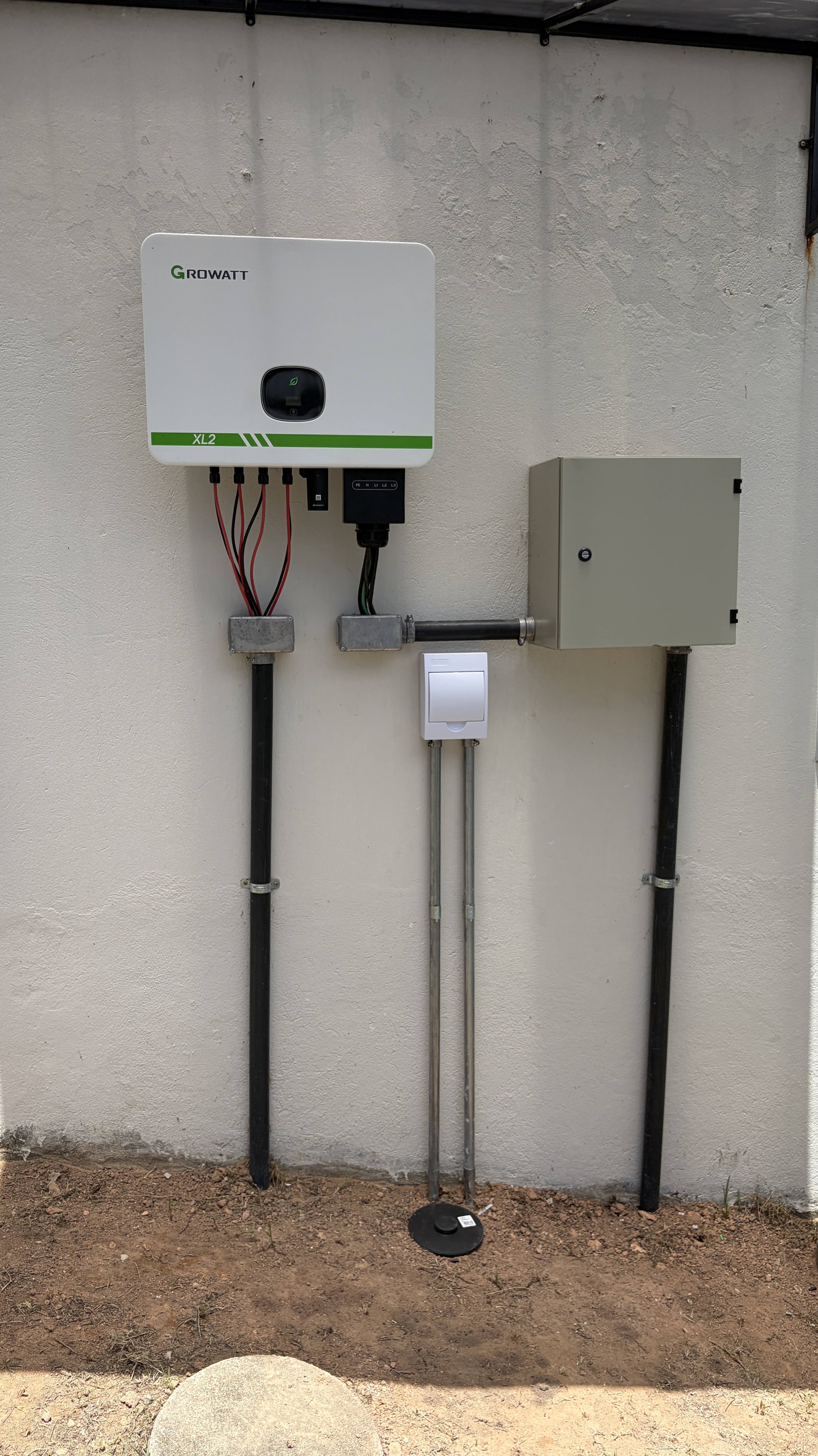 Quadro dedicado e inversor Growatt